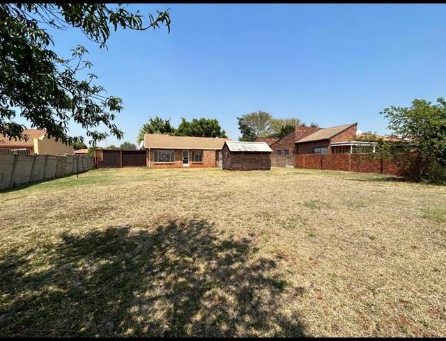 3 BEDROOM PROPERTY TO RENT IN THE ORCHARDS